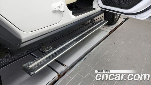 Jeep Wrangler (JL) 2.0 Sport 4도어, 2019 19