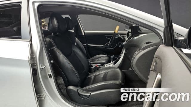 Hyundai Avante MD Luxury, 2011 10