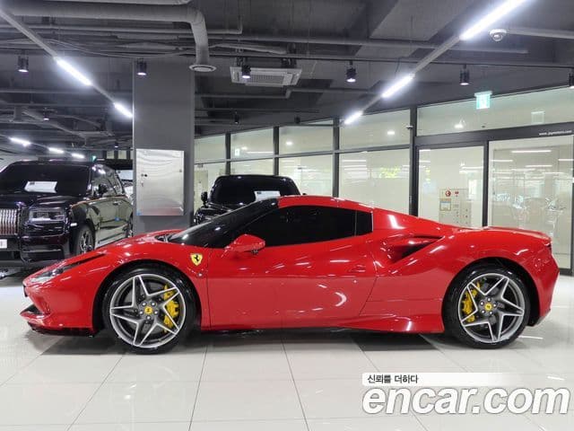 Ferrari F8 스파이더 3.9 V8, 2022 4
