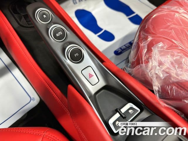 Ferrari F8 스파이더 3.9 V8, 2022 14