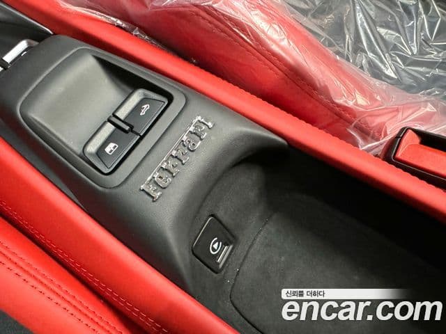 Ferrari F8 스파이더 3.9 V8, 2022 15