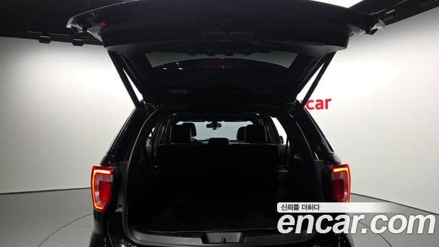 Ford Explorer 5세대, 2017 20