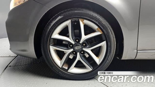 Kia Forte купе Luxury, 2010 все фото