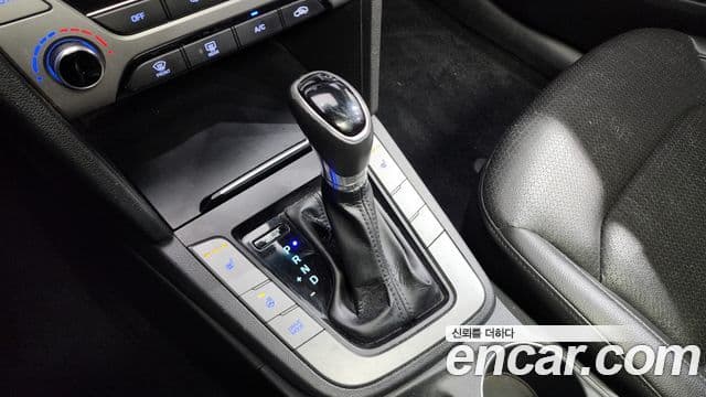 Hyundai Avante AD Special, 2016 9