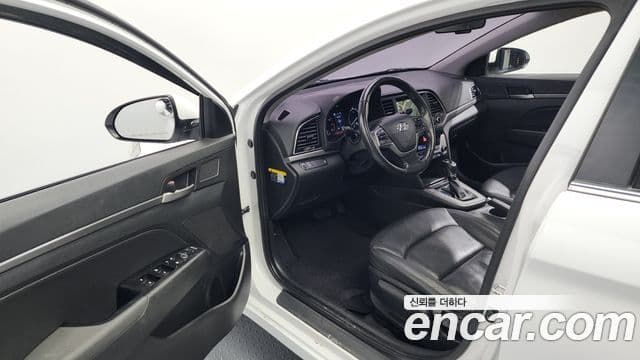 Hyundai Avante AD Special, 2016 10