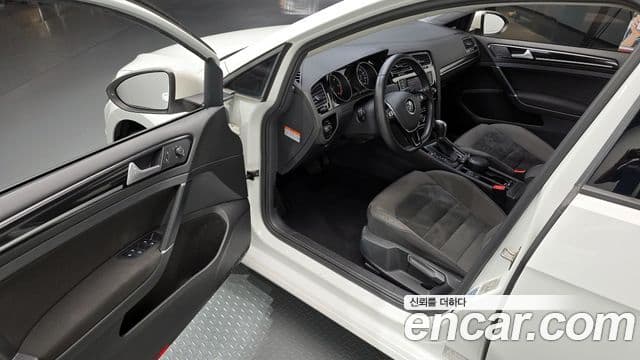 Volkswagen Гольф 7세대, 2015 10