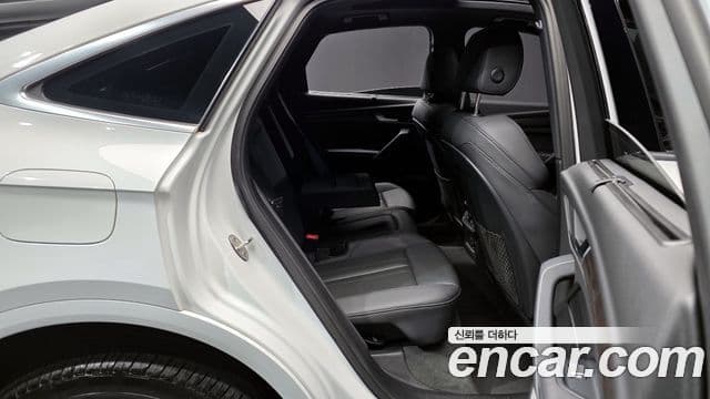 Audi Q5 (FY) 40 TDI Quattro Premium Sportback, 2023 12