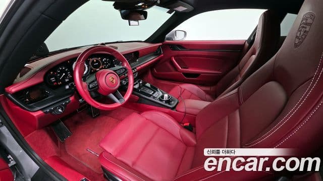 Porsche 911 (992) Carrera 4 GTS, 2023 7