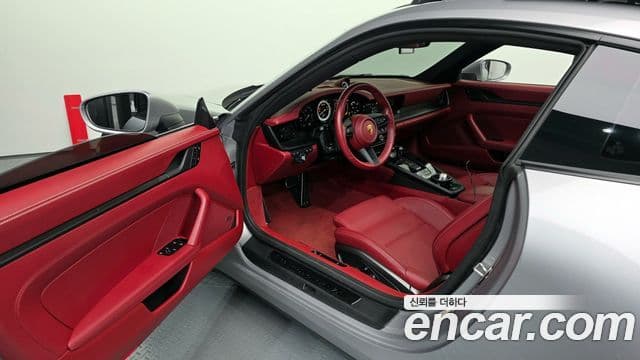 Porsche 911 (992) Carrera 4 GTS, 2023 10