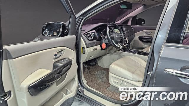 Kia All New Carnival Prestige, 2016 11