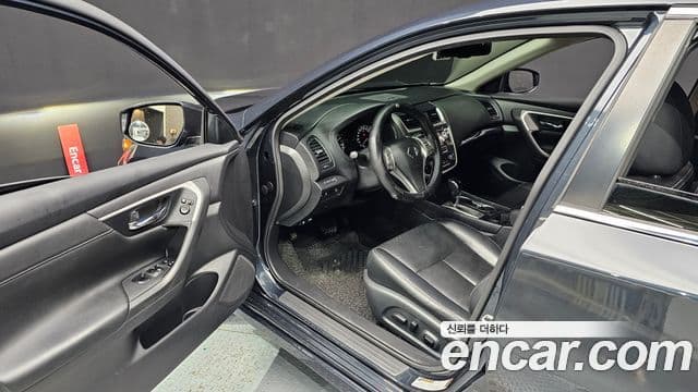 Nissan 알티마 L33, 2017 11