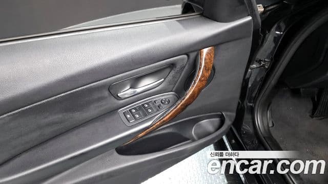 BMW 3시리즈 (F30), 2012 16