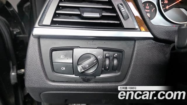 BMW 3시리즈 (F30), 2012 18