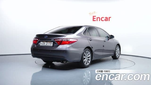 Toyota New 캠리 гибрид XLE, 2015 2