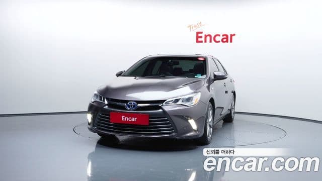 Toyota New 캠리 гибрид XLE, 2015 3