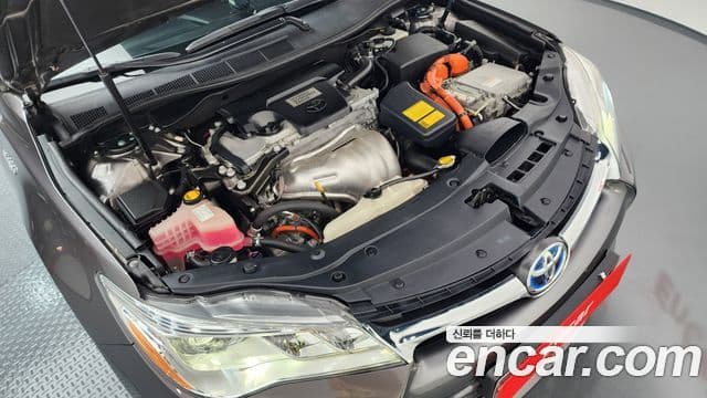 Toyota New 캠리 гибрид XLE, 2015 6