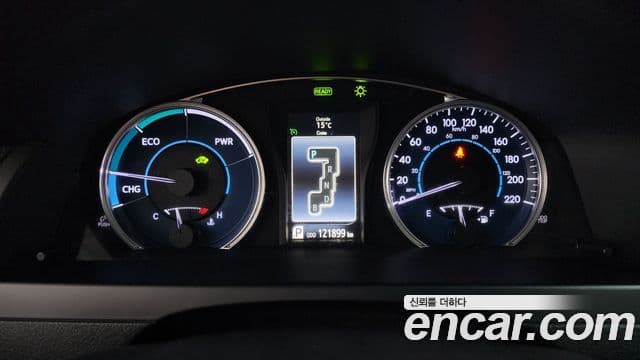 Toyota New 캠리 гибрид XLE, 2015 8