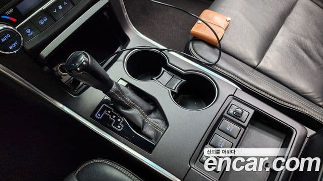 Toyota New 캠리 гибрид XLE, 2015 9