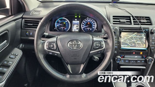 Toyota New 캠리 гибрид XLE, 2015 13