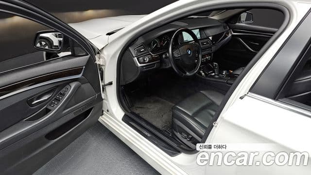 BMW 5시리즈 (F10), 2011 11