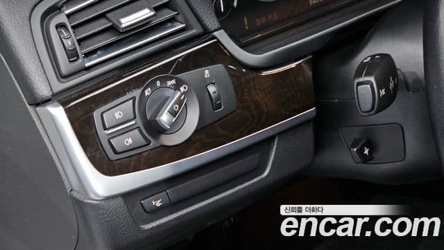 BMW 5시리즈 (F10), 2011 14