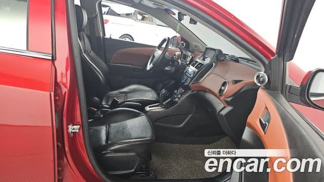 Chevrolet(GM대우) 아베오 хэтчбек топовая версия, 2012 11