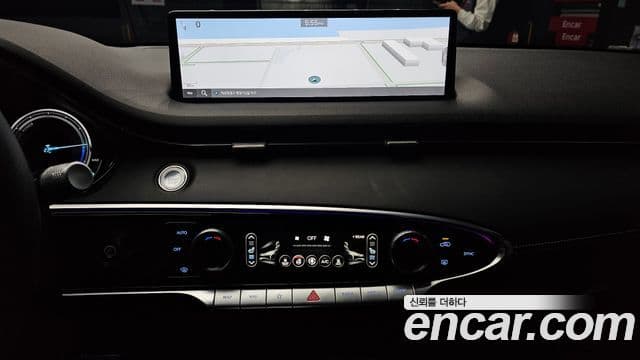 Genesis electrified GV70 e-AWD, 2022 14