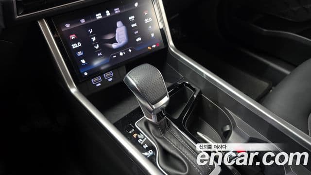 KG모빌리티(SsangYong) Torres T7, 2024 9