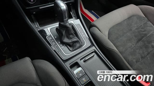 Volkswagen Гольф 7세대, 2015 9