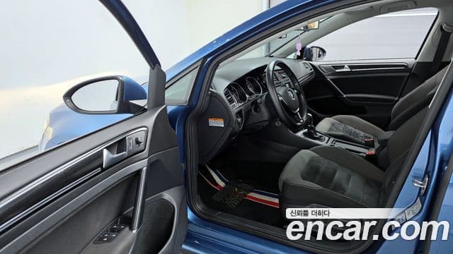 Volkswagen Гольф 7세대, 2015 11