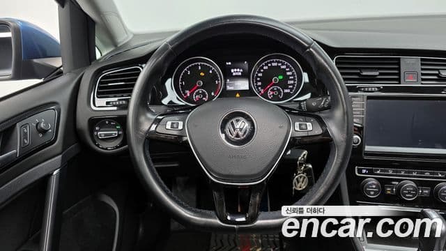 Volkswagen Гольф 7세대, 2015 13