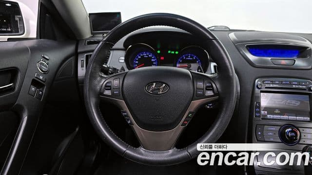 Hyundai Genesis купе 200 турбо P, 2011 13