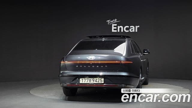 Hyundai Grandeur гибрид (GN7) Calligraphy, 2023 4