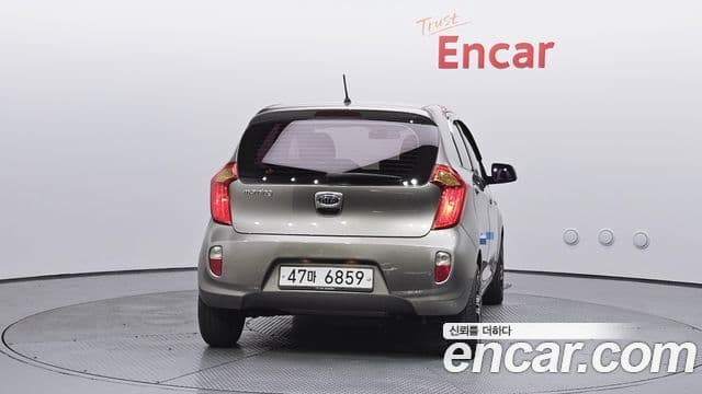 Kia All New Morning Deluxe, 2012 4