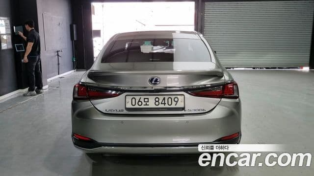 Lexus ES300h 7세대 Luxury Plus, 2019 4