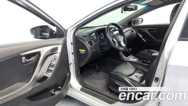 Hyundai Avante MD Luxury, 2012 11