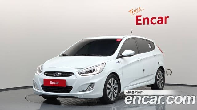 Hyundai Accent(новый кузов / новое поколение) Wit 1.6 GDI Blue Saver, 2015 1