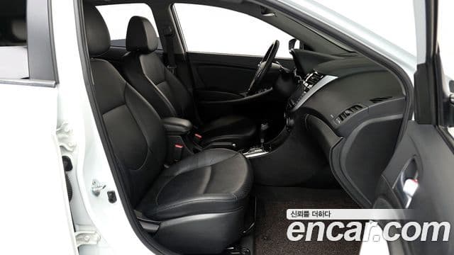 Hyundai Accent(новый кузов / новое поколение) Wit 1.6 GDI Blue Saver, 2015 11