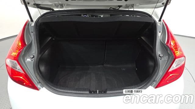 Hyundai Accent(новый кузов / новое поколение) Wit 1.6 GDI Blue Saver, 2015 20