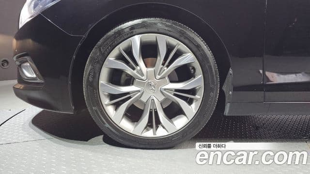 Hyundai LF Sonata Premium, 2015 все фото