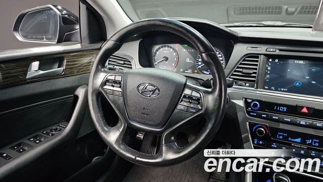 Hyundai LF Sonata Premium, 2015 13