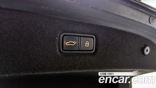 Genesis G90 Premium Luxury, 2019 20