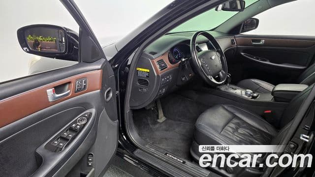 Hyundai Genesis Special, 2013 11