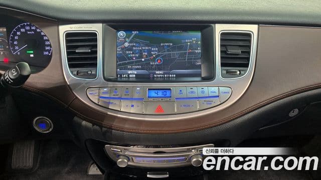 Hyundai Genesis Special, 2013 15