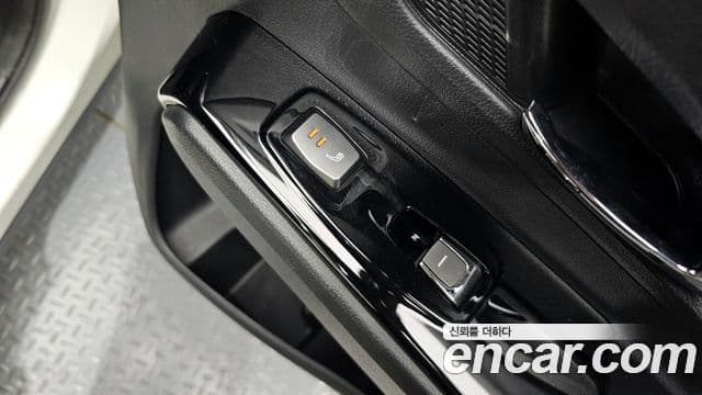 KG모빌리티(SsangYong) Beautiful Korando бензин 1.5 2WD C7, 2020 18