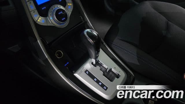 Hyundai Avante MD Premier, 2012 9