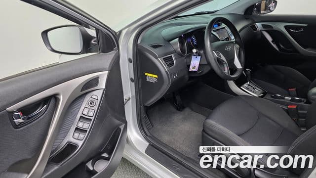 Hyundai Avante MD Premier, 2012 11