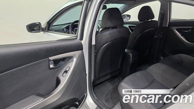 Hyundai Avante MD Premier, 2012 18