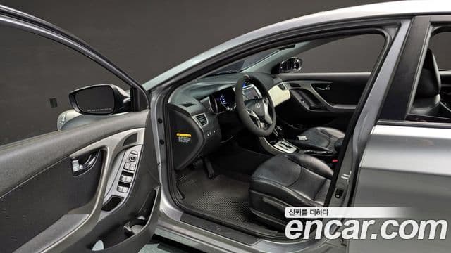 Hyundai Avante MD Premier, 2012 10