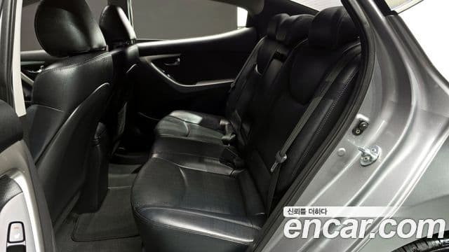 Hyundai Avante MD Premier, 2012 11